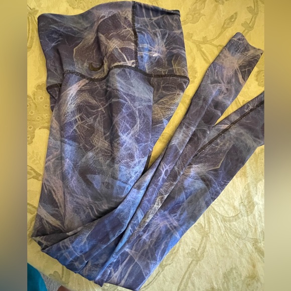 New Nike Dri-Fit Abstract Print Mesh Leggings Compression Short Built In XS TP - Picture 13 of 16